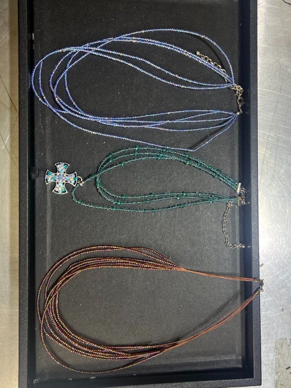 Lot of 9 Multistrand Beaded Necklaces - Picture 5 of 6
